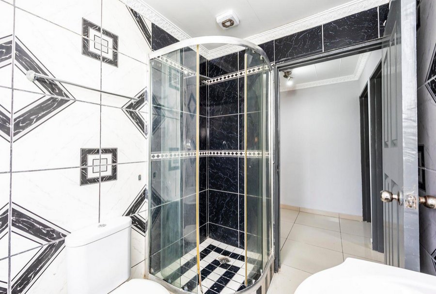 4 Bedroom Property for Sale in Sunnyridge Eastern Cape